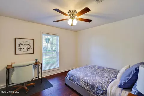 Bedroom - 5346 Balmoral Dr, Jackson, MS 39211 photo 3 of 3