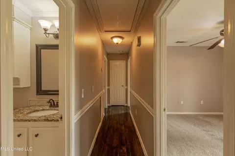 Entry Way - 303 Colonial Dr, Madison, MS 39110 photo 2 of 3