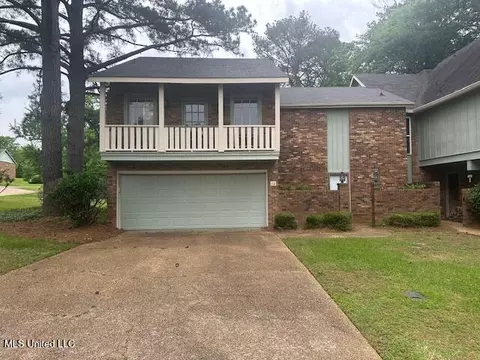 12 Timber Dr, Brandon, MS 39042