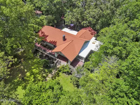 912 Gillespie St, Jackson, MS 39202 photo 2