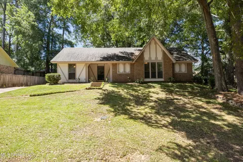 465 Heritage Pl, Jackson, MS 39212