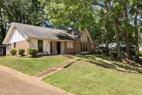 465 Heritage Pl, Jackson, MS 39212 photo 2