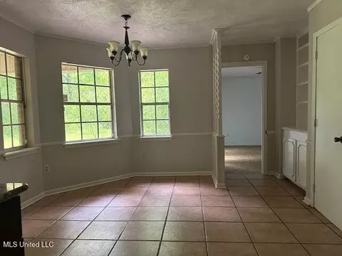 Dining - 595 Sykes Rd, Jackson, MS 39212 photo 1 of 1