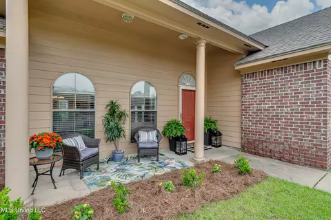 306 Pinecone Cv, Brandon, MS 39047 photo 2