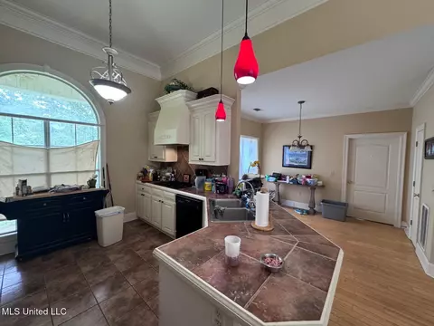 Kitchen - 730 Henry Byrd Rd, Florence, MS 39073 photo 1 of 2