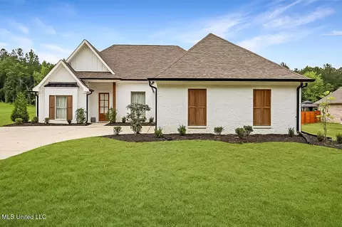 1622 Old Lake Rd, Brandon, MS 39042