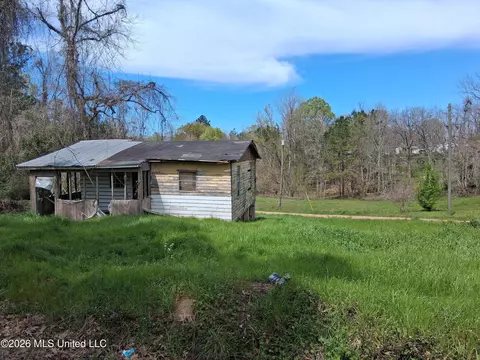 722 Lower Woodville Rd, Natchez, MS 39120