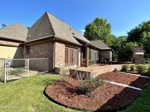 Exterior - 121 Vinca Dr, Madison, MS 39110 photo 4 of 6