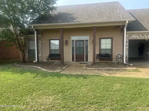 423 Grant Fox Dr, Brandon, MS 39047 photo 1