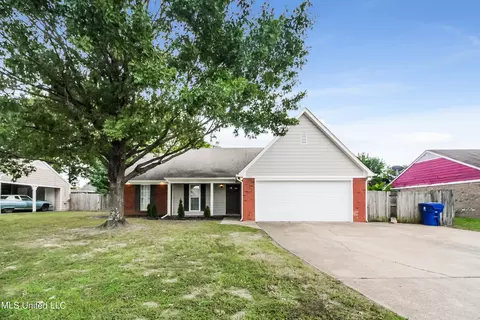 7260 Dunbarton Dr, Horn Lake, MS 38637