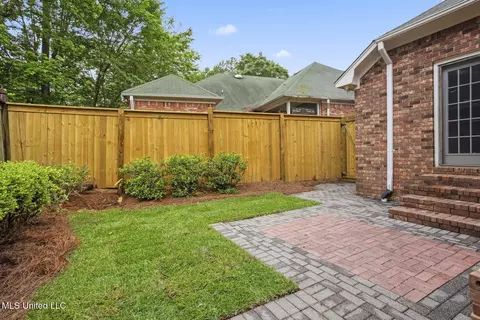 Exterior - 231 Bayview Dr, Madison, MS 39110 photo 3 of 8