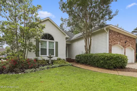 231 Bayview Dr, Madison, MS 39110