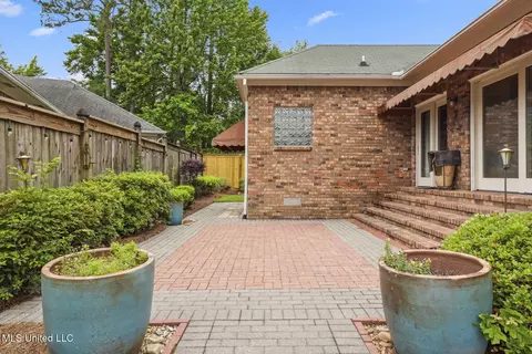 Exterior - 231 Bayview Dr, Madison, MS 39110 photo 4 of 8