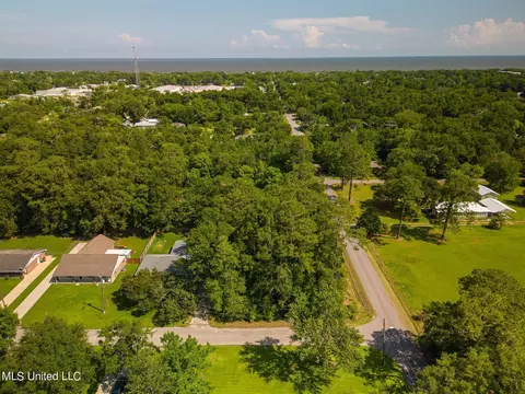 N Wright Avenue, Long Beach, MS 39560 photo 3