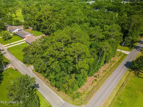 N Wright Avenue, Long Beach, MS 39560 photo 2