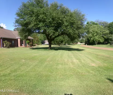 1215 Parks Pl, Byram, MS 39272 photo 6