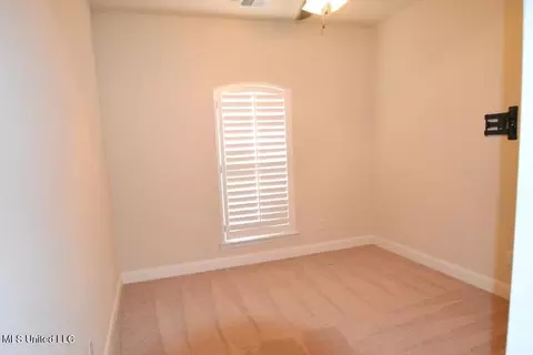 Bedroom - 1742 Robertson Place Dr, Hernando, MS 38632 photo 2 of 3