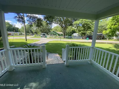 3804 Wembley Ave, Moss Point, MS 39563 photo 10
