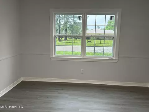 Living - 3519 N Liberty St, Canton, MS 39046 photo 2 of 3
