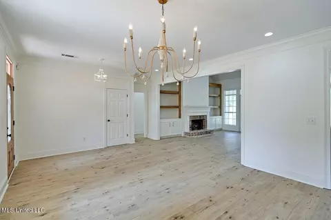 Living - 138 Sunflower Rd, Madison, MS 39110 photo 3 of 3