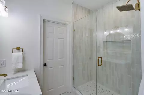 Bath - 138 Sunflower Rd, Madison, MS 39110 photo 7 of 12