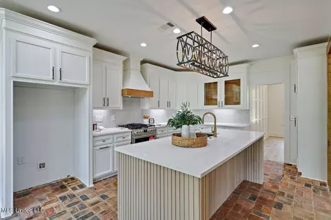 Kitchen - 138 Sunflower Rd, Madison, MS 39110 photo 1 of 4