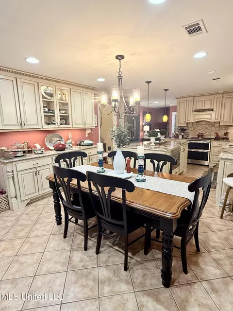 393 Lake Cherami Dr, Grenada, MS 38901 photo 18