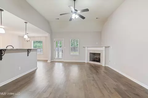 3246 Magnolia Ridge Dr, Hernando, MS 38632 photo 5