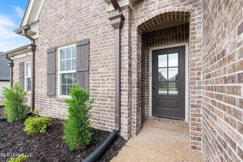3246 Magnolia Ridge Dr, Hernando, MS 38632 photo 3