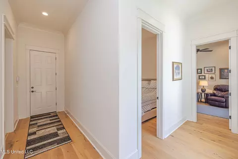 Entry Way - 609 Big Valley Loop, Flowood, MS 39232 photo 2 of 4