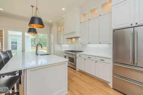 Kitchen - 609 Big Valley Loop, Flowood, MS 39232 photo 3 of 7