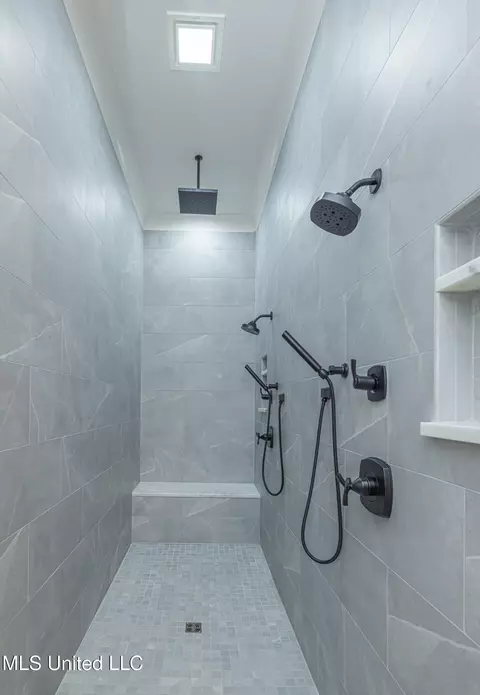 Bath - 609 Big Valley Loop, Flowood, MS 39232 photo 8 of 12