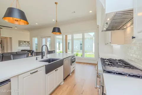 Kitchen - 609 Big Valley Loop, Flowood, MS 39232 photo 5 of 7