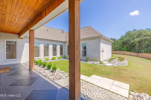 Exterior - 609 Big Valley Loop, Flowood, MS 39232 photo 13 of 22
