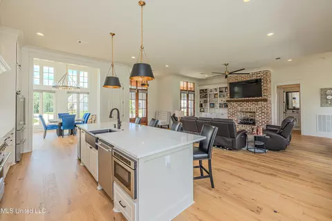 Kitchen - 609 Big Valley Loop, Flowood, MS 39232 photo 7 of 7