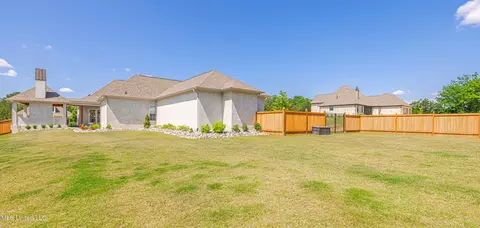 Exterior - 609 Big Valley Loop, Flowood, MS 39232 photo 17 of 22