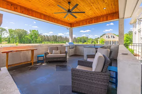 Exterior - 609 Big Valley Loop, Flowood, MS 39232 photo 10 of 22