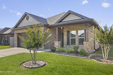 219 Sandy Dr, Ocean Springs, MS 39564