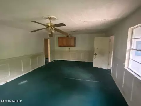 Living - 511 Forest Ave, Jackson, MS 39206 photo 3 of 3