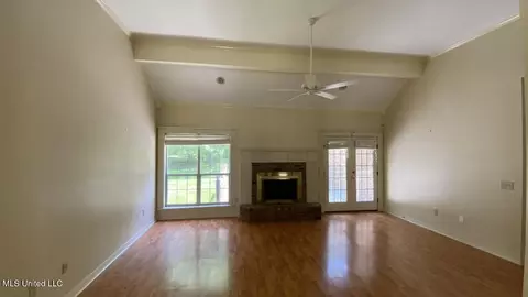Living - 326 Amanda Ln, Byram, MS 39272 photo 1 of 1