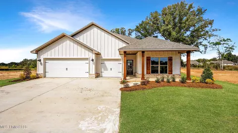 202 Saratoga Springs Ave, Clinton, MS 39056