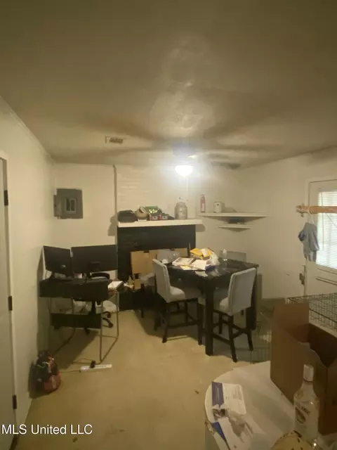 Dining - 351 E Academy St, Canton, MS 39046 photo 1 of 1