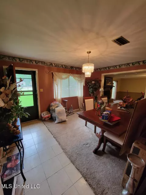 Dining - 1405 Dianne Dr, Jackson, MS 39204 photo 2 of 3