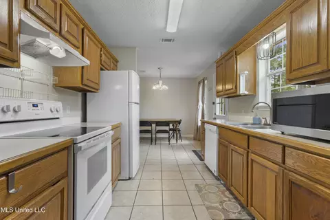 Kitchen - 34 Cobb Rd, Wiggins, MS 39577 photo 1 of 1