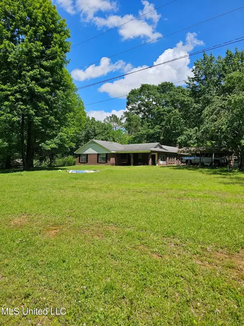 550 Senatobia Dr, Senatobia, MS 38668