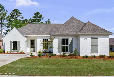 212 Lakecrest Ln, Madison, MS 39110