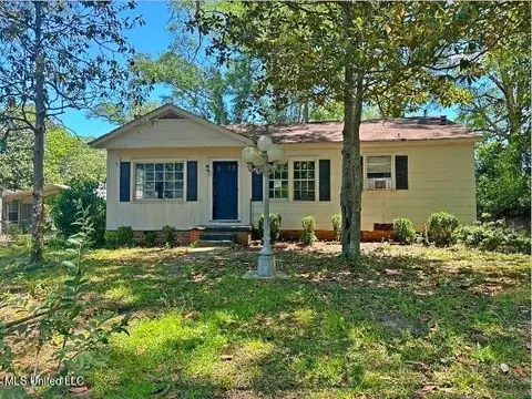 117 SE 5th Ave, Magee, MS 39111