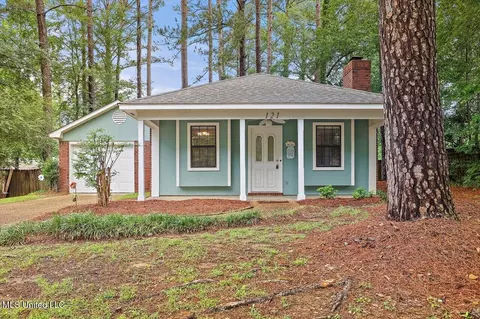 121 Summit Dr, Madison, MS 39110