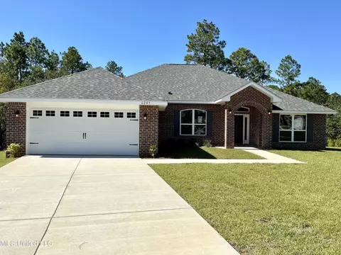 6289 Emerald Lake Dr, Biloxi, MS 39532