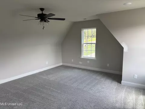 Bedroom - 966 Buttermilk Dr, Nesbit, MS 38651 photo 1 of 4